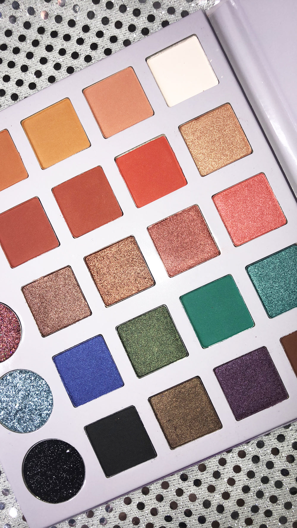 Soo Boujee 25 Color Matte, Shimmer & Cream Glitter Pro Eyeshadow Palette